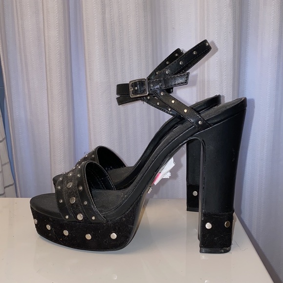 Brand New Topshop Black Studded Heels - Picture 3 of 5